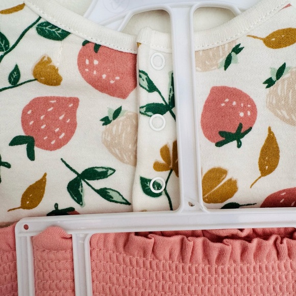 Rabbit + Bear Strawberries Onesie & Ruffle Pants Outfit Set NWT 🍓 - Picture 9 of 14